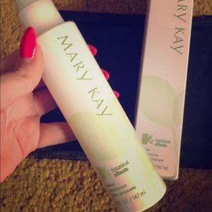 MaryKay Botanical Effects Freshen